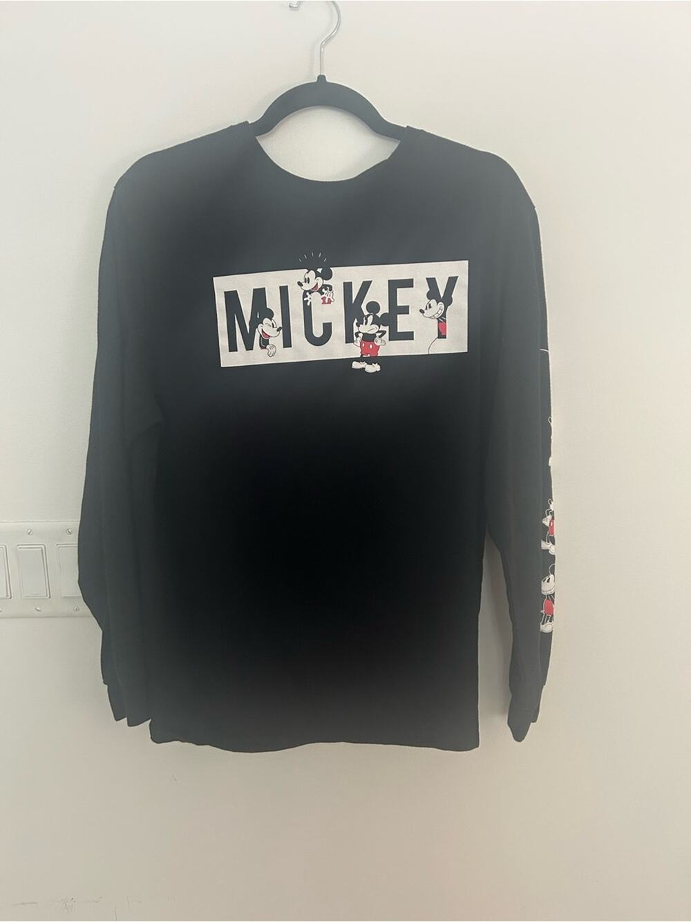 Disney Mickey Mouse Black Long Sleeve Graphic Shirt Womens Large